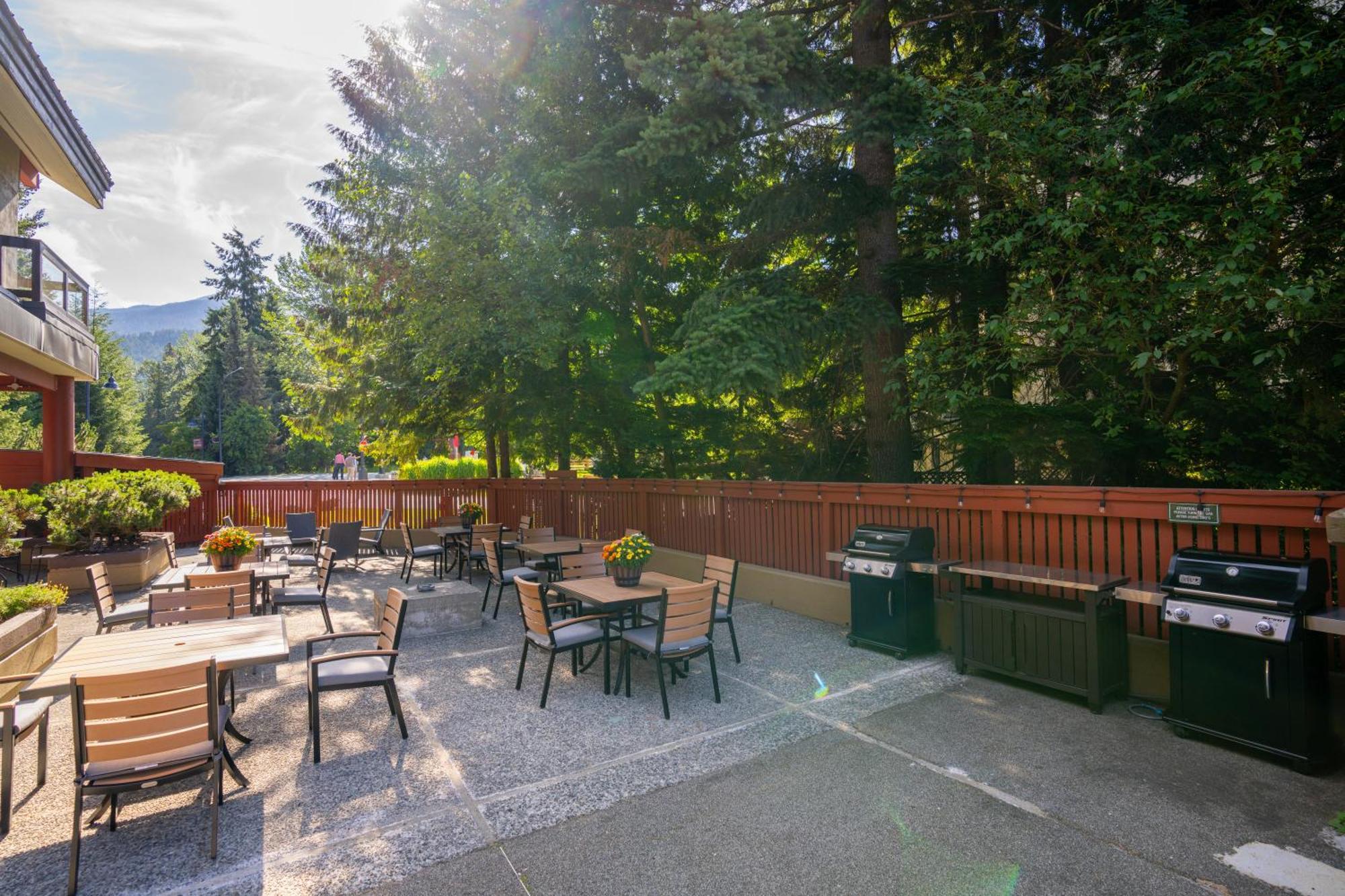 Whistler Village Inn & Suites Eksteriør bilde