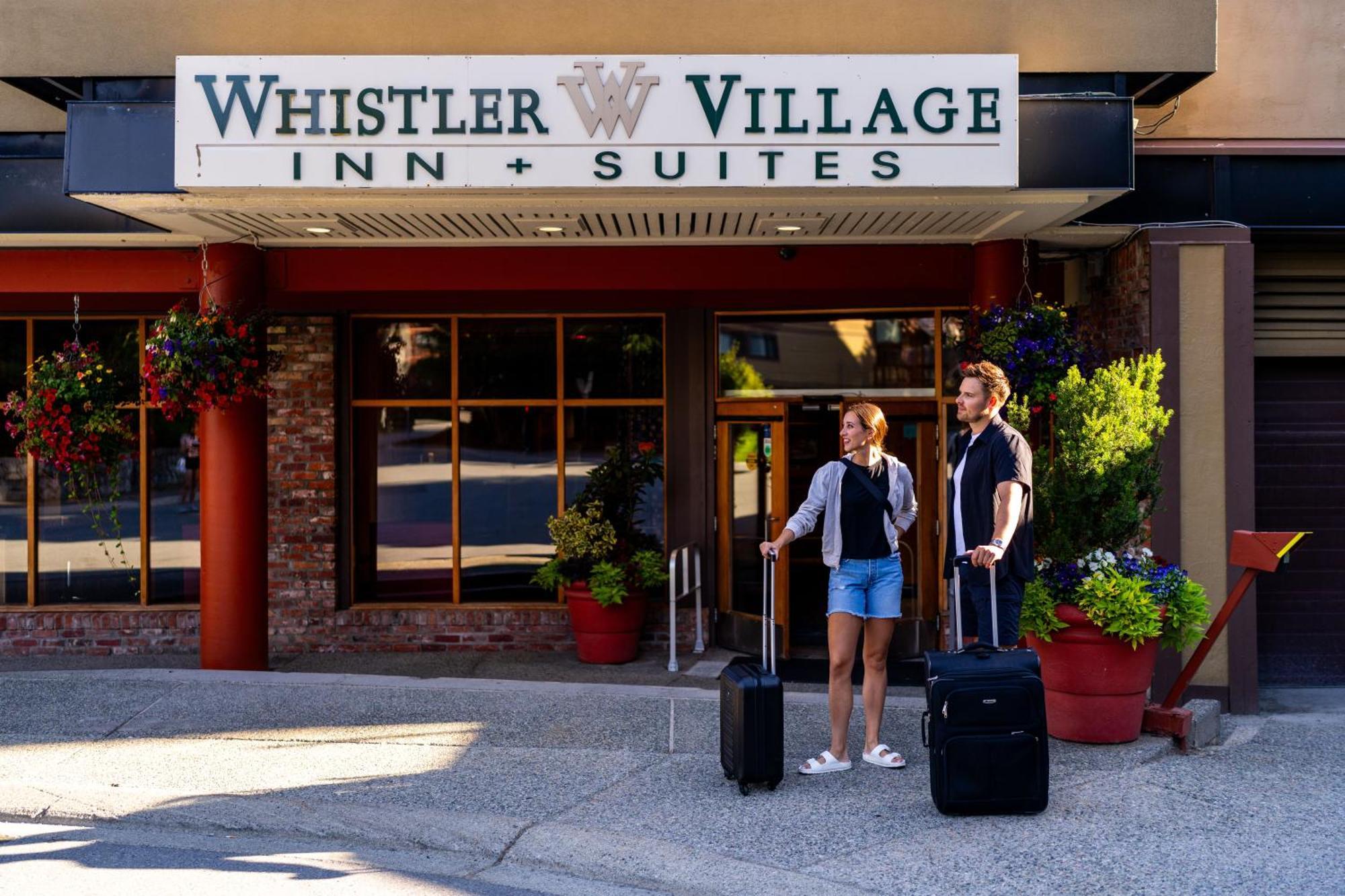 Whistler Village Inn & Suites Eksteriør bilde