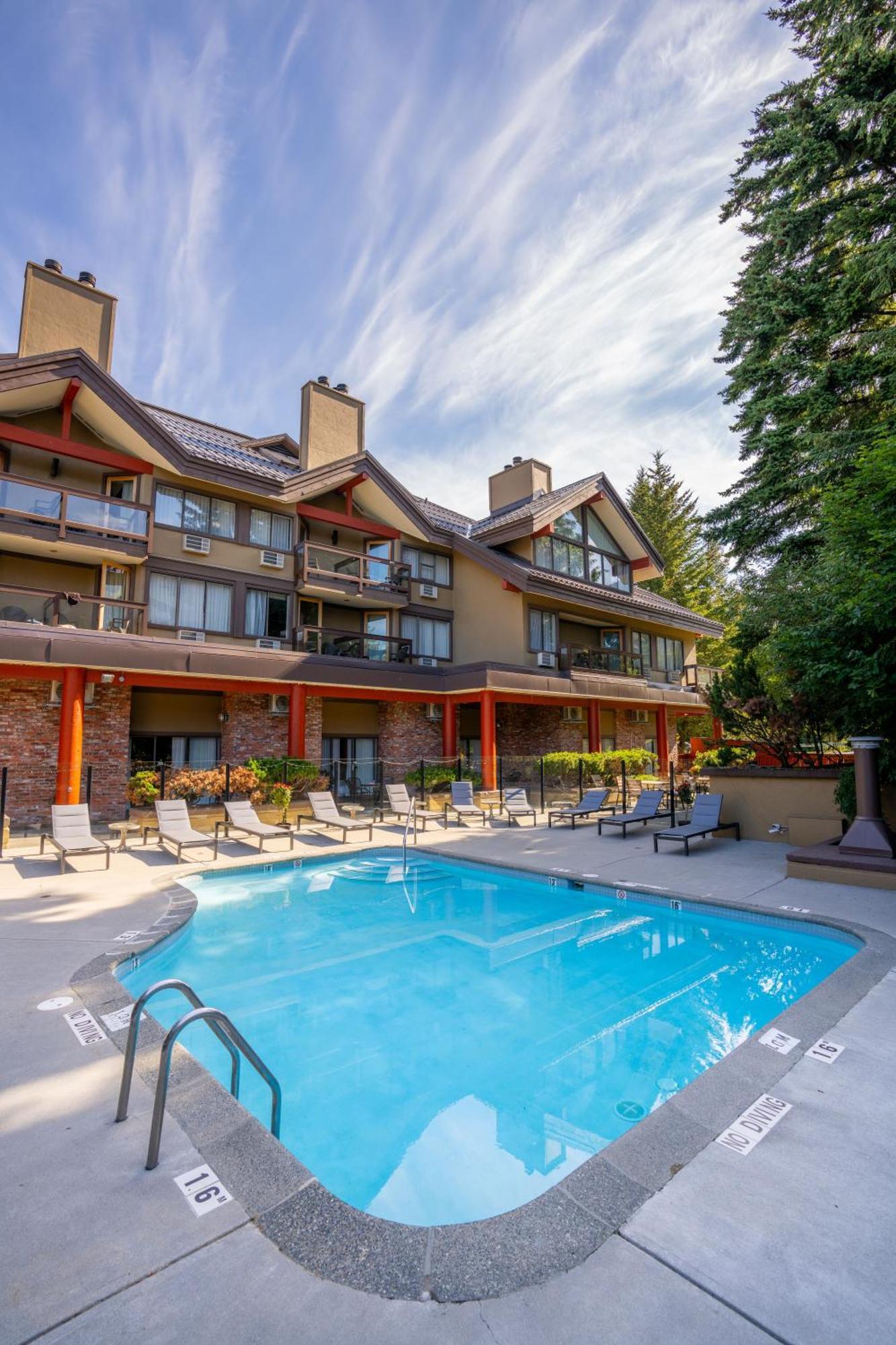 Whistler Village Inn & Suites Eksteriør bilde