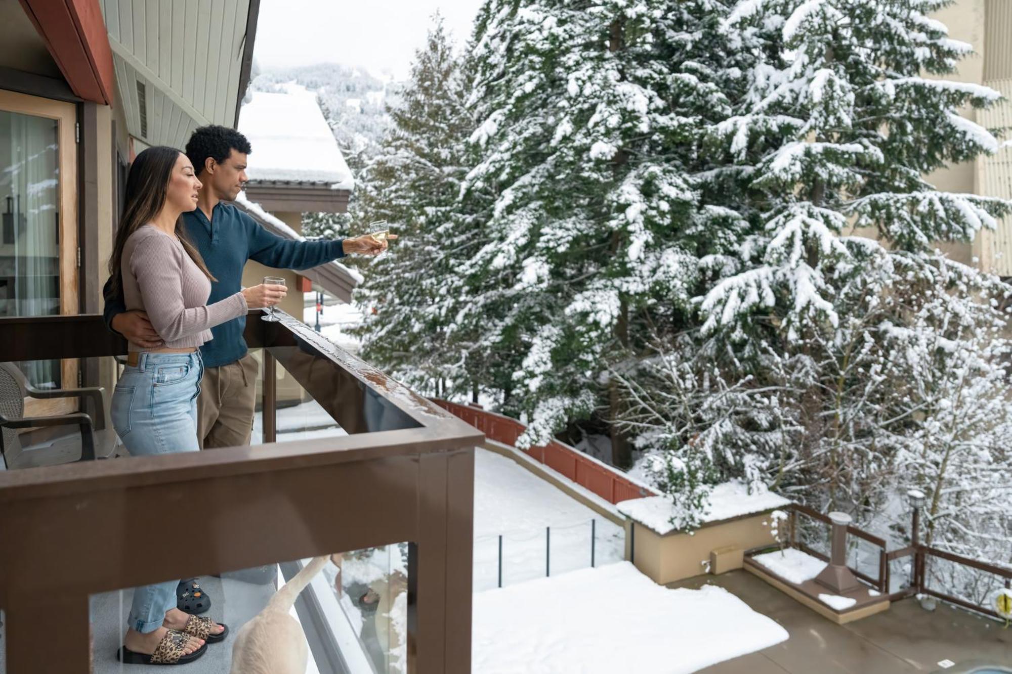 Whistler Village Inn & Suites Eksteriør bilde