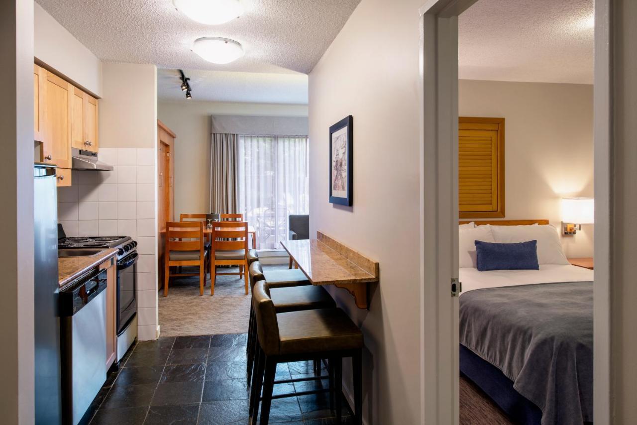 Whistler Village Inn & Suites Eksteriør bilde